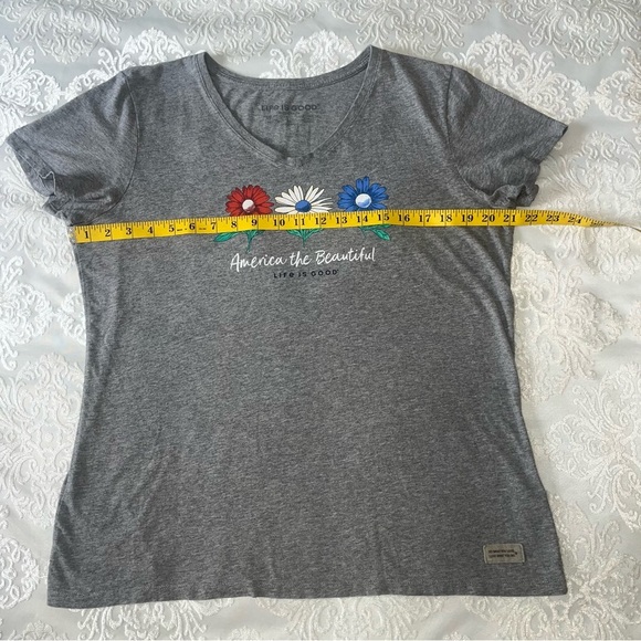 Life Is Good Crusher Lite V-Neck America The Beautiful TShirt Size Large - Picture 8 of 8